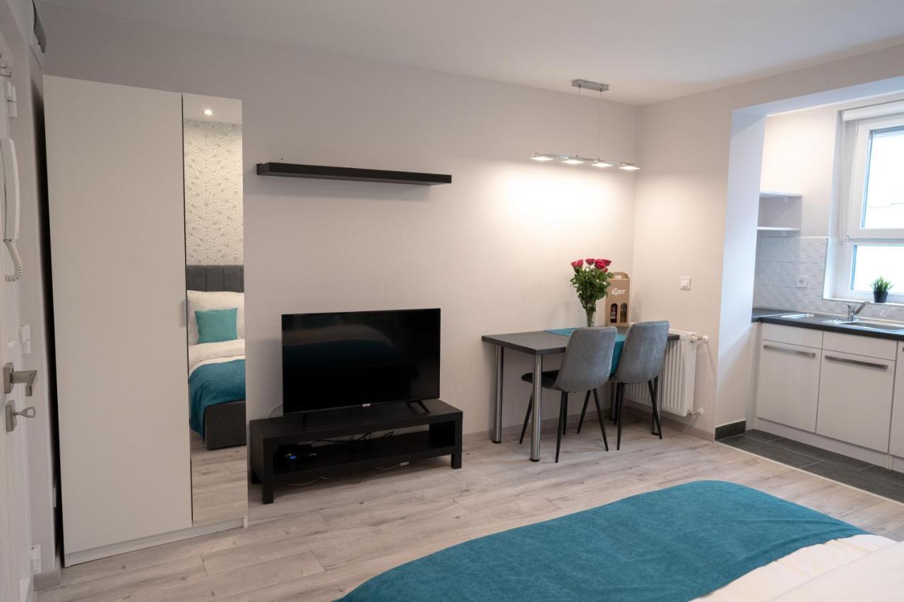 Var Apartman Эгер Экстерьер фото